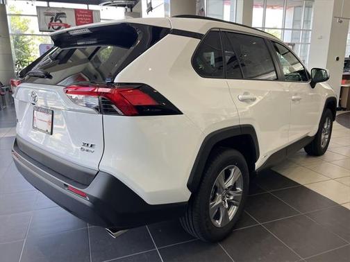 2025 Toyota RAV4 Hybrid XLE