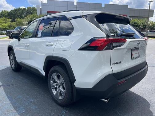 2025 Toyota RAV4 Hybrid LE