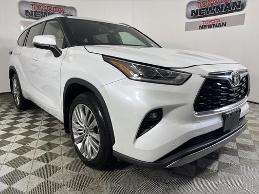 2023 Toyota Highlander Platinum