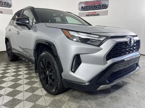 2024 Toyota RAV4 Hybrid SE