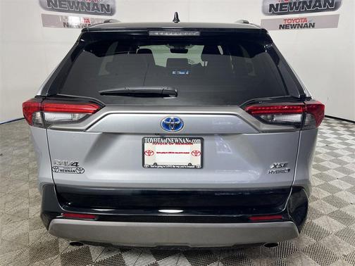 2024 Toyota RAV4 Hybrid SE
