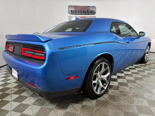 2015 Dodge Challenger SXT Plus