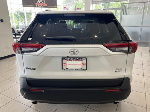 2025 Toyota RAV4 Hybrid XLE Premium