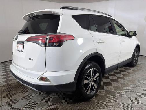 Super White 2016 Toyota RAV4 XLE