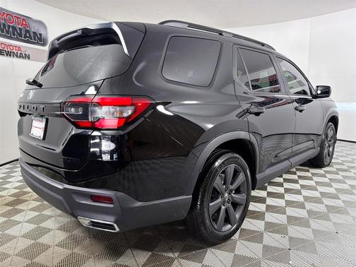 2024 Honda Pilot Sport