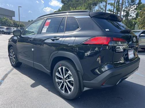 2025 Toyota Corolla Cross XLE