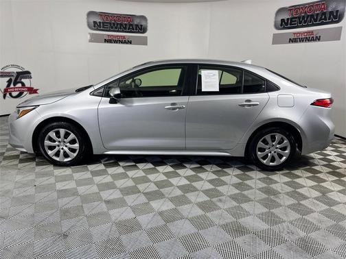 2025 Toyota Corolla Hybrid LE
