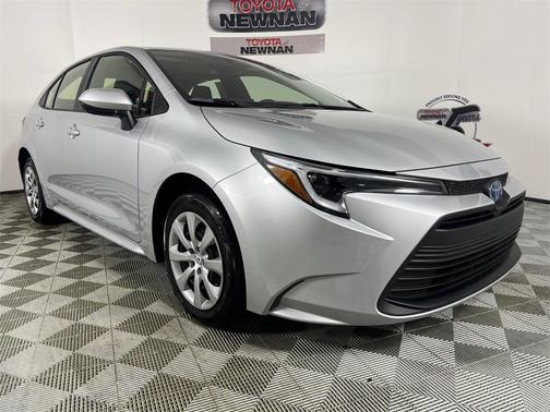 2025 Toyota Corolla Hybrid LE