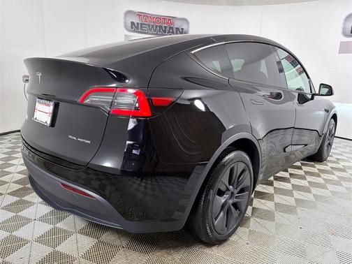 2024 Tesla Model Y Long Range Dual Motor All-Wheel Drive