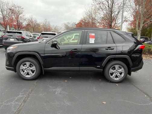 2025 Toyota RAV4 Hybrid LE