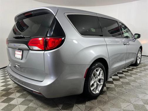 2018 Chrysler Pacifica Touring Plus