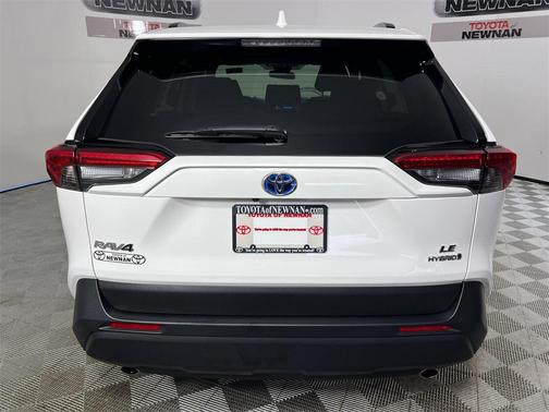 2024 Toyota RAV4 Hybrid SE