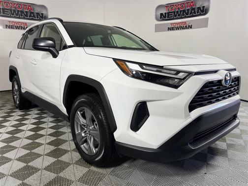 2024 Toyota RAV4 Hybrid SE