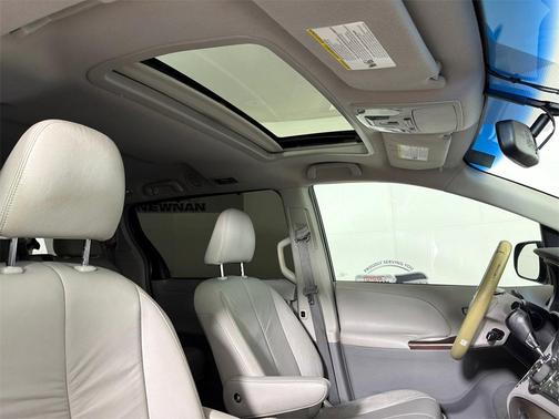 2011 Toyota Sienna XLE