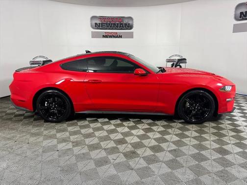 2020 Ford Mustang EcoBoost