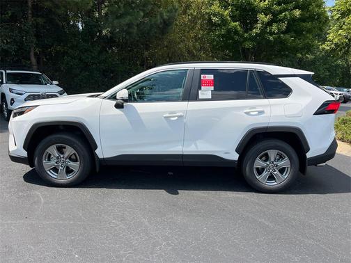2025 Toyota RAV4 Hybrid XLE