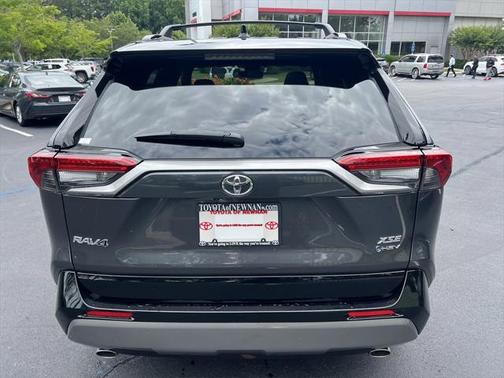 2025 Toyota RAV4 Hybrid SE