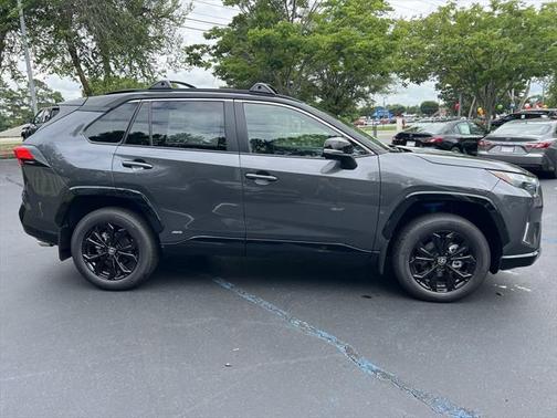2025 Toyota RAV4 Hybrid SE