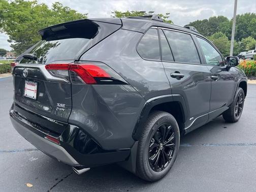 2025 Toyota RAV4 Hybrid SE