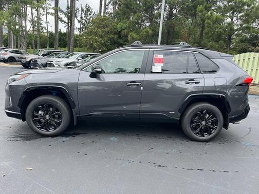 2025 Toyota RAV4 Hybrid SE