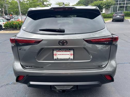 2025 Toyota Highlander Hybrid XLE