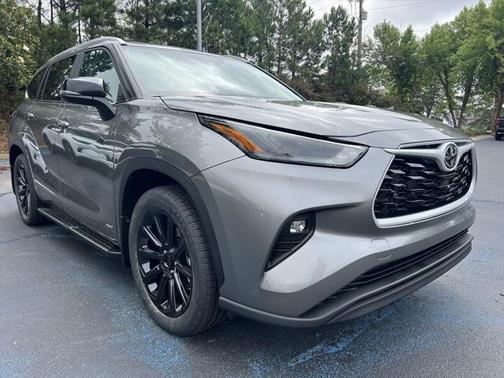 2025 Toyota Highlander Hybrid XLE