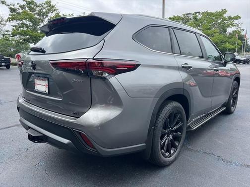 2025 Toyota Highlander Hybrid XLE