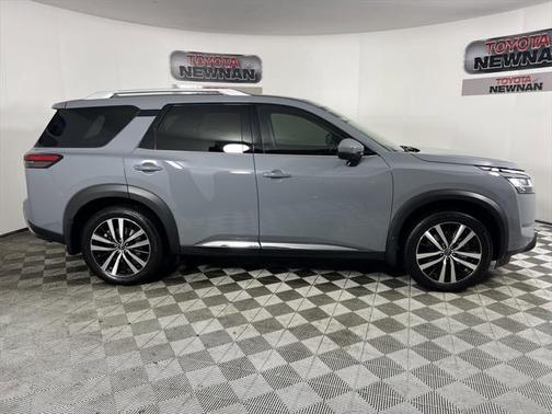 2024 Nissan Pathfinder Platinum 4WD