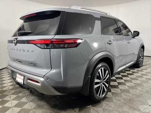2024 Nissan Pathfinder Platinum 4WD