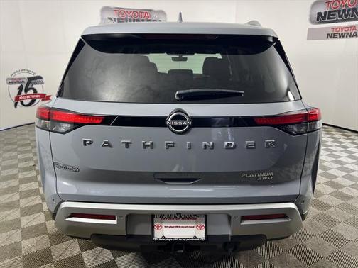 2024 Nissan Pathfinder Platinum 4WD
