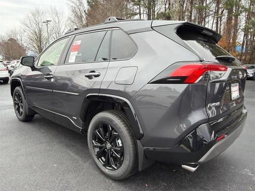 2025 Toyota RAV4 Hybrid SE