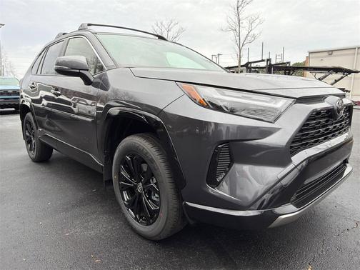 2025 Toyota RAV4 Hybrid SE