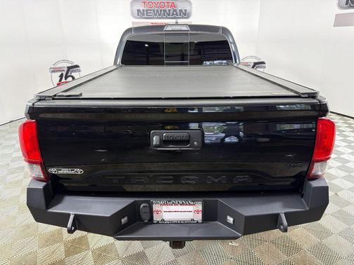 Midnight Black Metallic 2019 Toyota Tacoma TRD Off Road