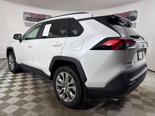 2024 Toyota RAV4 XLE Premium
