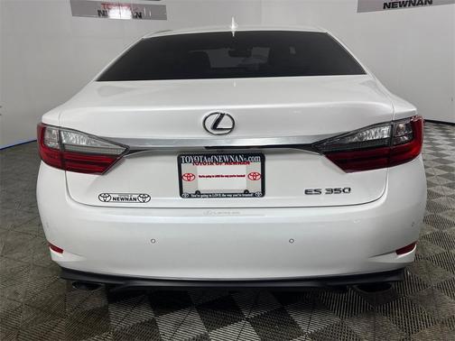 2017 Lexus ES 350 Base