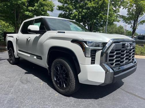 2025 Toyota Tundra Hybrid Platinum