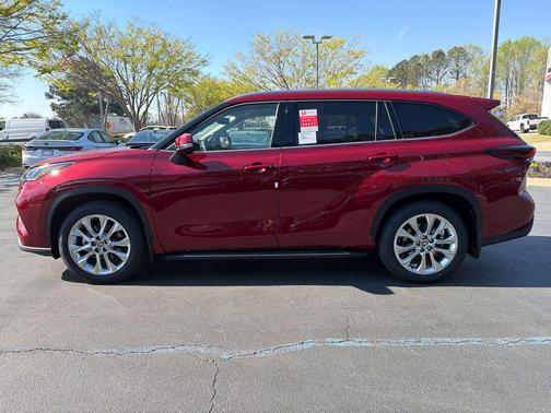 Pearl 2026 Toyota Highlander Limited