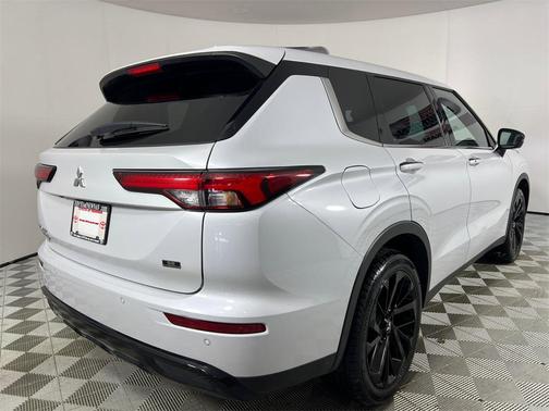 2023 Mitsubishi Outlander SE 2.5 2WD