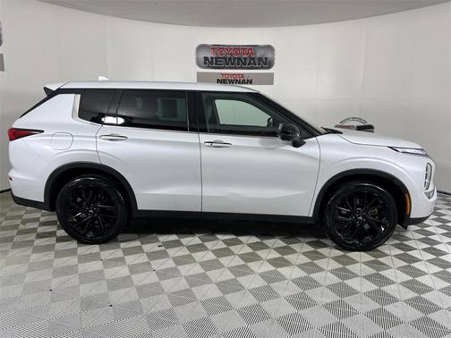 2023 Mitsubishi Outlander SE 2.5 2WD