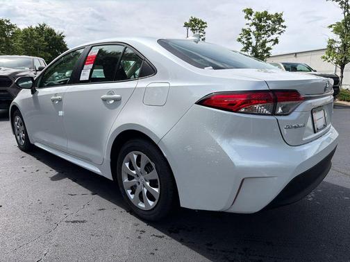 Pearl 2026 Toyota Corolla LE