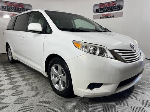 2015 Toyota Sienna LE