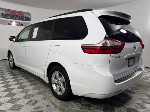 2015 Toyota Sienna LE