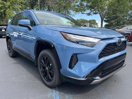 2025 Toyota RAV4 Hybrid SE