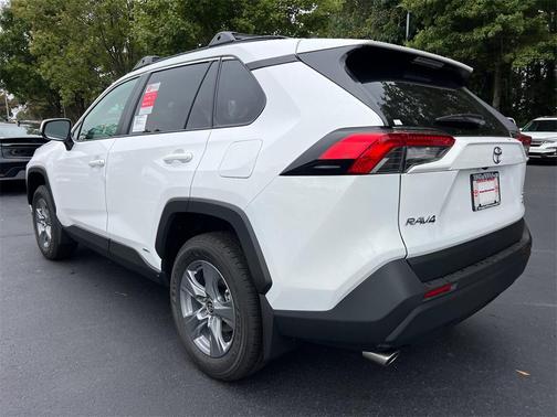2025 Toyota RAV4 Hybrid XLE