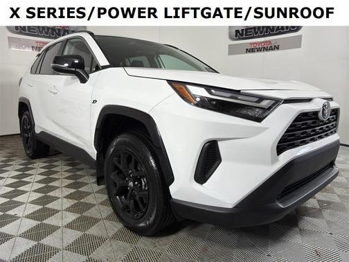 2024 Toyota RAV4 XLE