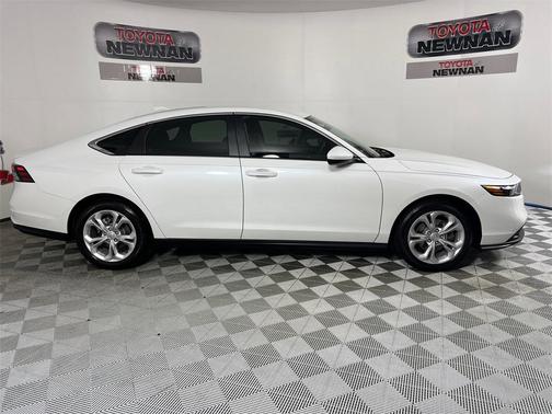 2025 Honda Accord LX 1.5T