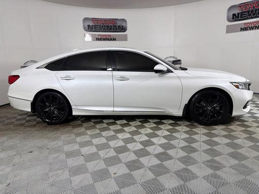 Platinum White Pearl 2021 Honda Accord Touring 2.0T