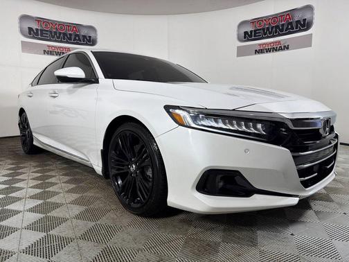 Platinum White Pearl 2021 Honda Accord Touring 2.0T