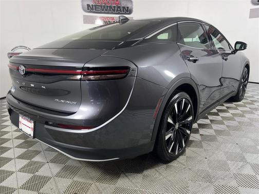 2024 Toyota Crown Platinum
