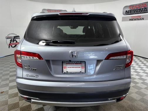 2022 Honda Pilot Touring 8-Passenger